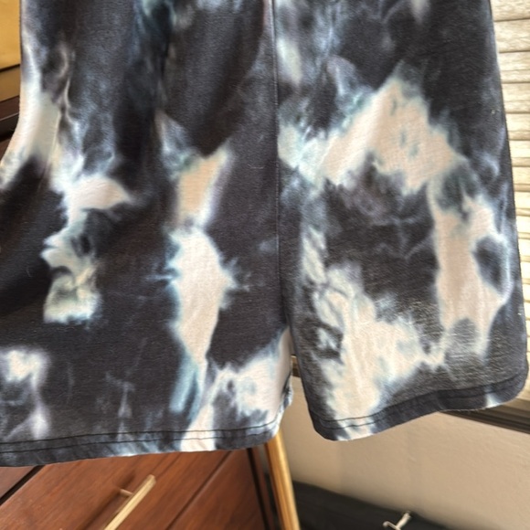 Woman's Spaghetti Strap Blue and White Tie-Dye Romper. Size Small - Picture 2 of 7